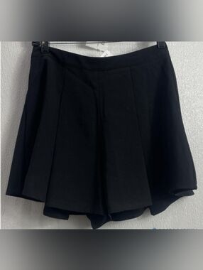 High waisted Black Pleated Women’s Shorts